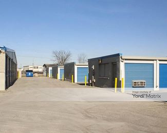 Photo 3 of Extra Space Storage - 8601 National Turnpike, Fairdale, KY