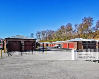 Photo 2 of Stor All - 1919 Brownsboro Road, Louisville, KY