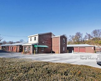 Photo 4 of Stor All - 1919 Brownsboro Road, Louisville, KY
