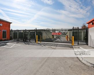 Photo 2 of Public Storage - 3818 Bardstown Road, Louisville, KY