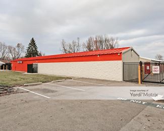 Photo 3 of Public Storage - 1012 Applegate Lane, Clarksville, IN