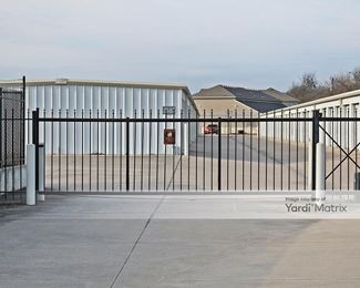 Photo 2 of AAA Self Storage - 414 North Robinson Drive, Robinson, TX