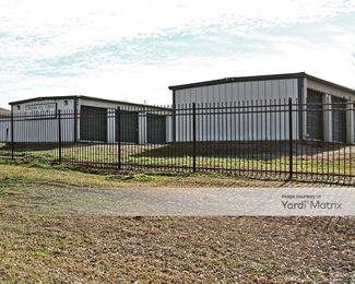 Photo 4 of My Garage Self Storage - 2631 West 7th Avenue, Corsicana, TX