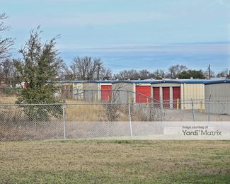 Photo 4 of Ideal Self Storage - 2518 La Salle Avenue, Waco, TX
