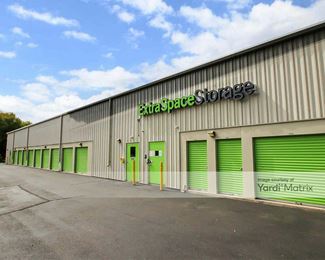 Photo 3 of Extra Space Storage - 47 Chelton Avenue, West Hartford, CT
