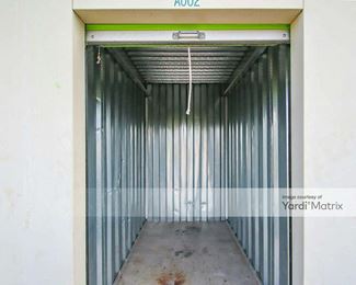 Photo 4 of Extra Space Storage - 580 New Park Avenue, West Hartford, CT