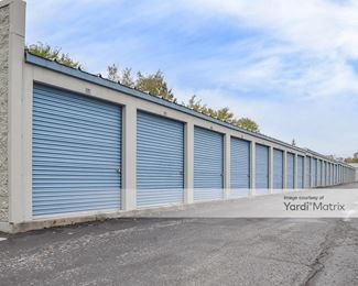 Photo 4 of National Storage - 902 Victory Drive, Howell, MI
