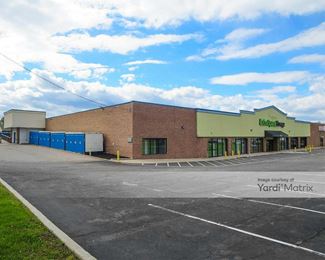 Photo 5 of Extra Space Storage - 5814 South Pennsylvania Avenue, Lansing, MI