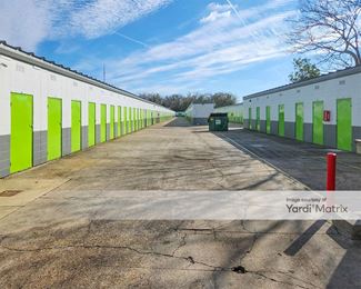 Photo 3 of Extra Space Storage - 601 Whitney Avenue, Gretna, LA