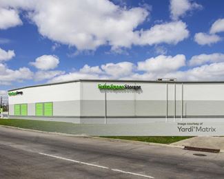 Photo 2 of Extra Space Storage - 1120 South Jefferson Davis Pkwy, New Orleans, LA