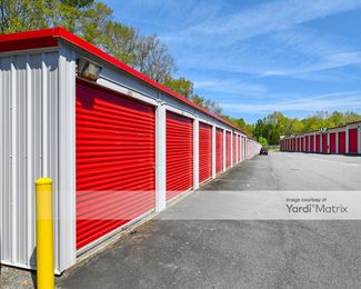 Photo 4 of iStorage - 6751 Macon Road, Columbus, GA