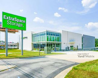 Photo 1 of Extra Space Storage - 2020 South College Street, Auburn, AL