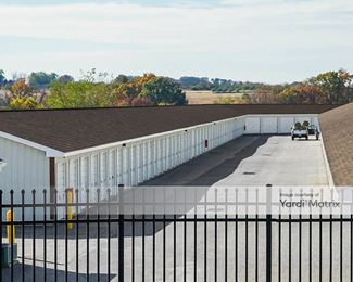 Photo 2 of Extra Space Storage - 110 Yoe Drive, Red Lion, PA