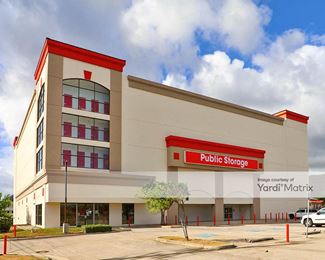 Photo 2 of Public Storage - 2888 Waialae Avenue, Honolulu, HI