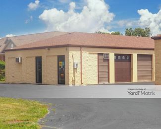 Photo 2 of Sylvania Self Storage - 2704 Centennial Road, Sylvania, OH