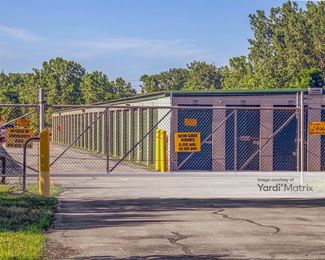 Photo 6 of Mr Storage - 1926 Oakdale Avenue, Oregon, OH