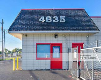 Photo 3 of Storage Rentals of America - 4835 South Avenue, Toledo, OH