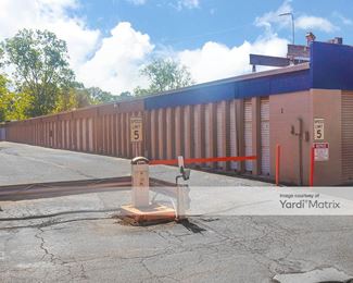 Photo 4 of Stop -n Lock Self-Storage - 302 North Byrne Road, Toledo, OH