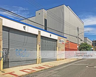 Photo 4 of Storage Maxx USA - 7514 Jamaica Avenue, Woodhaven, NY