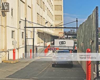 Storage Units for Rent available at 3128 Northern Blvd, Long Island City, NY 11101