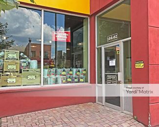 Photo 4 of Manhattan Mini Storage - 18402 Jamaica Avenue, Hollis , NY