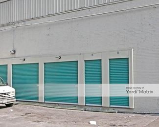 Photo 4 of Extra Space Storage - 945 Zerega Avenue, Bronx, NY