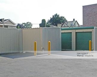 Photo 5 of Extra Space Storage - 945 Zerega Avenue, Bronx, NY