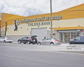 Photo 3 of Safeguard Self Storage - 1112 East Tremont Avenue, Bronx, NY