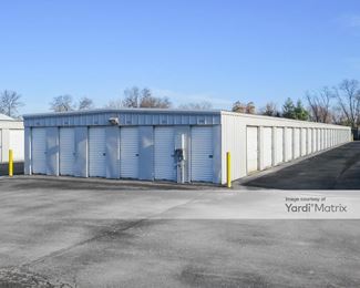 Photo 5 of Storage Rentals of America - 5814 Hamburg Pike, Jeffersonville, IN