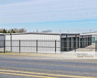 Photo 4 of Complete Self Storage - 3800 FM 744, Corsicana, TX