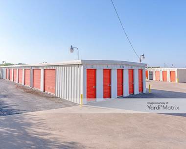 Storage Units for Rent available at 1400 North 45th Street, Corsicana, TX 75110