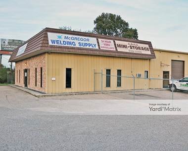 Storage Units for Rent available at 1900 Interstate 35 Frontage Road, Belton, TX 76513