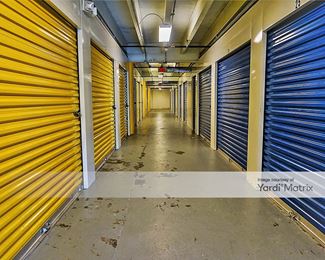 Photo 2 of Gateway Self Storage - 450 Homestead Avenue, Hartford, CT