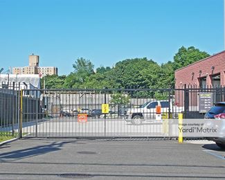 Photo 3 of Extra Space Storage - 3450 Baychester Avenue, Bronx, NY