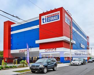 Photo 4 of CubeSmart Self Storage - 2325 Hollers Avenue, Bronx, NY