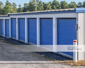 Photo 3 of Lincoln Storage - 146 Lincoln Avenue, Colonie, NY