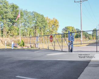 Photo 5 of Lincoln Storage - 146 Lincoln Avenue, Colonie, NY