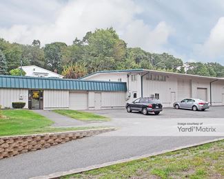 Photo 1 of iStorage - 1140 Wolcott Road, Wolcott, CT