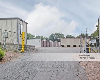 Photo 2 of iStorage - 1140 Wolcott Road, Wolcott, CT