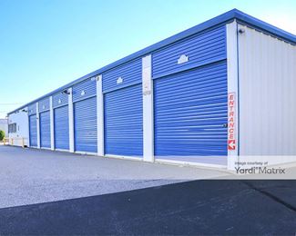 Photo 2 of iStorage - 960 Bank Street, New London, CT