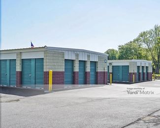 Photo 4 of Extra Space Storage - 171 Roberts Street, East Hartford, CT