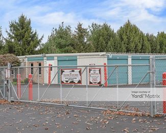 Photo 2 of iStorage - 3221 Sullivan Trail, Easton, PA