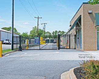 Photo 4 of Extra Space Storage - 549 Woodruff Road, Greenville, SC