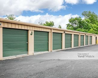 Photo 2 of Storage Rentals of America - 455 East Main Street, Richmond, KY