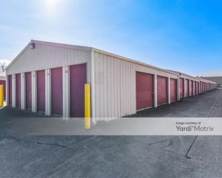Photo 3 of Palumbo Park Self-Store - 2595 Palumbo Drive, Lexington, KY