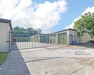 Photo 2 of Storage King USA - 5321 Bull Street, Savannah, GA