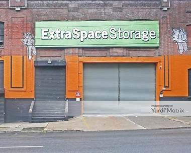 Storage Units for Rent available at 3240 Bronx Blvd, Bronx, NY 10467