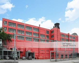 Photo 2 of Moishes Self Storage - 840 East 134th Street, Bronx, NY