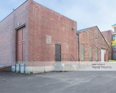 Storage Units for Rent available at 1 Broadway Self Storage, Albany, NY 12204