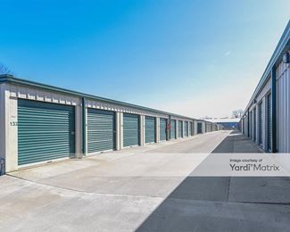 Photo 2 of LocalStorage - 261 Winn Avenue, Winchester, KY